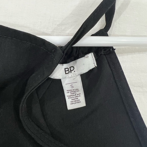 Like new black high neck sleeveless blouse chiffon - Picture 2 of 2